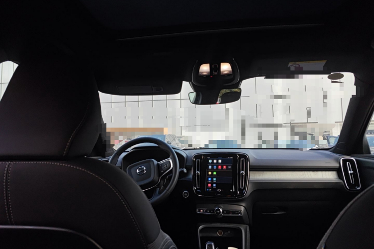 沃尔沃XC40 2025款 B3 智远豪华版中控内饰22