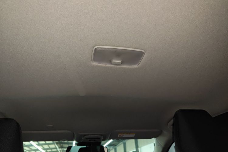 丰田 卡罗拉 2023款 1.8L 智能电混双擎 先锋版中控内饰22