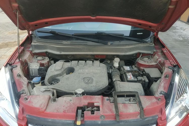 长安CS35 2016款 1.6L 自动豪华型 国V机舱底盘24