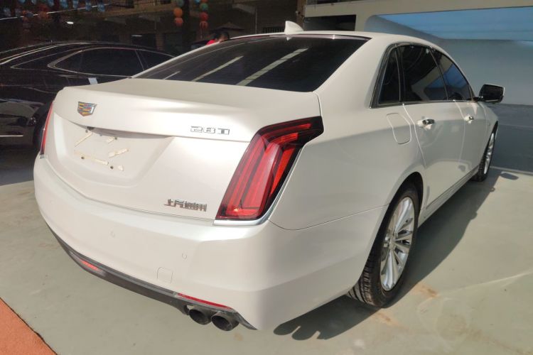 凯迪拉克CT6 2017款 28T 精英型车身外观7