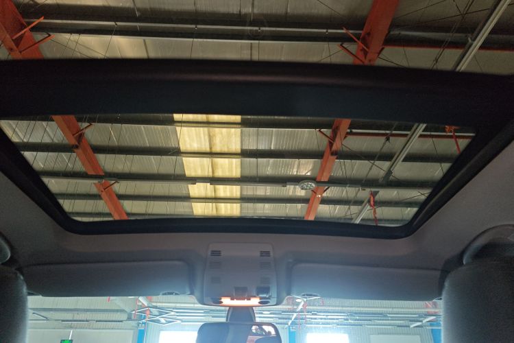 宝马X1 2014款 sDrive18i 时尚型中控内饰22