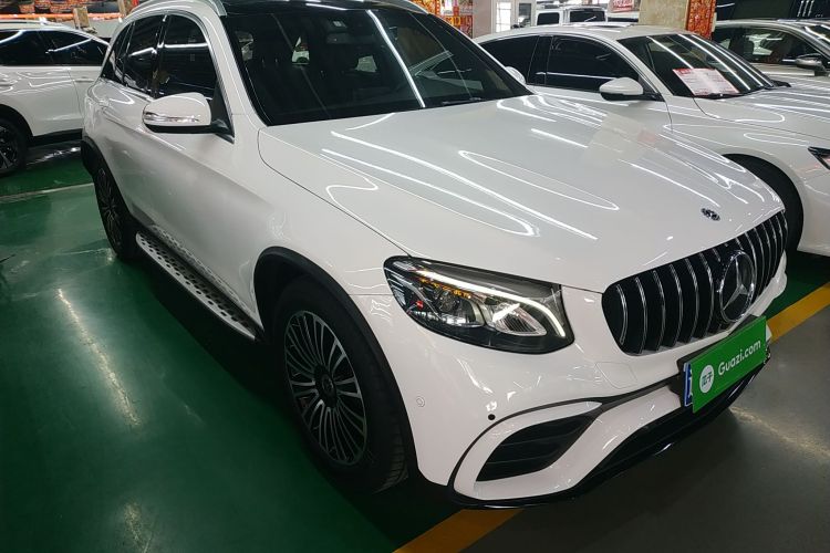 奔驰GLC 2018款 改款 GLC 260 4MATIC 动感型车身外观3