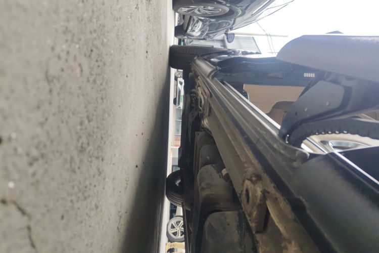 奔驰 威霆 2023款 2.0T 商务版 7座局部细节9002