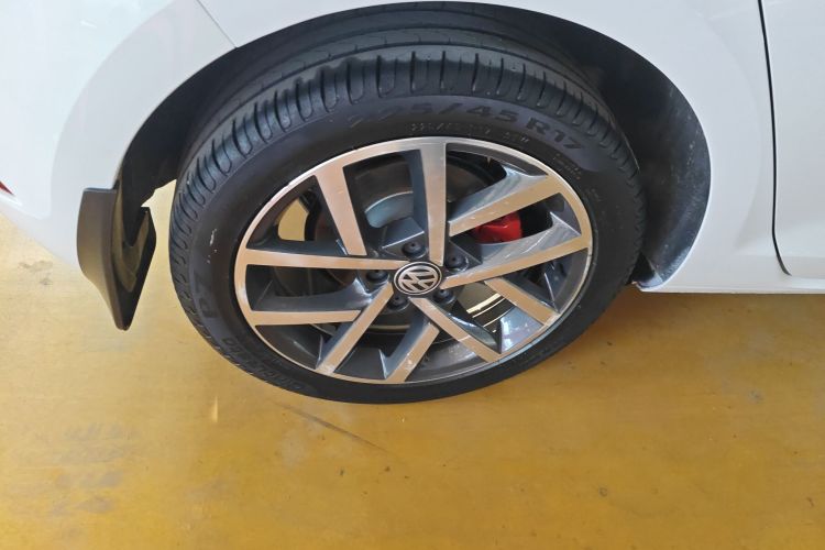 大众 高尔夫 2018款  230TSI 自动豪华型车身外观6002