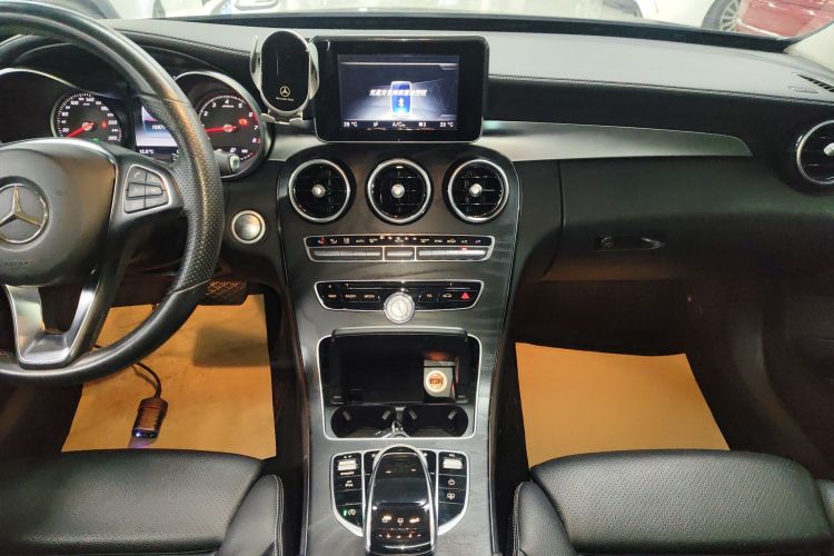 奔驰C级 2016款 C 200 L 4MATIC 运动版局部细节16