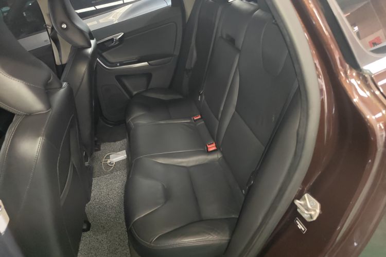 沃尔沃XC60 2017款 T5 AWD 智进版中控内饰21