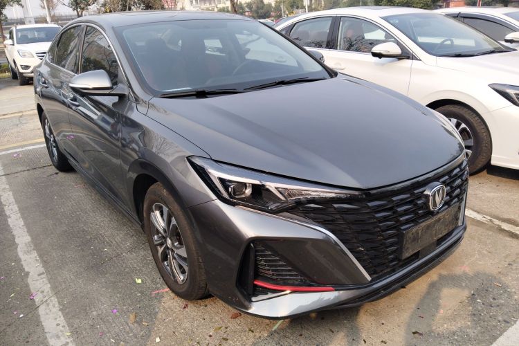 长安 逸动 2024款 PLUS 蓝鲸NE 1.4T GDI DCT高能版车身外观3