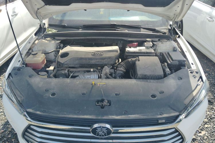 比亚迪 秦Pro 2020款 超越版 1.5TI 自动尊贵型局部细节24