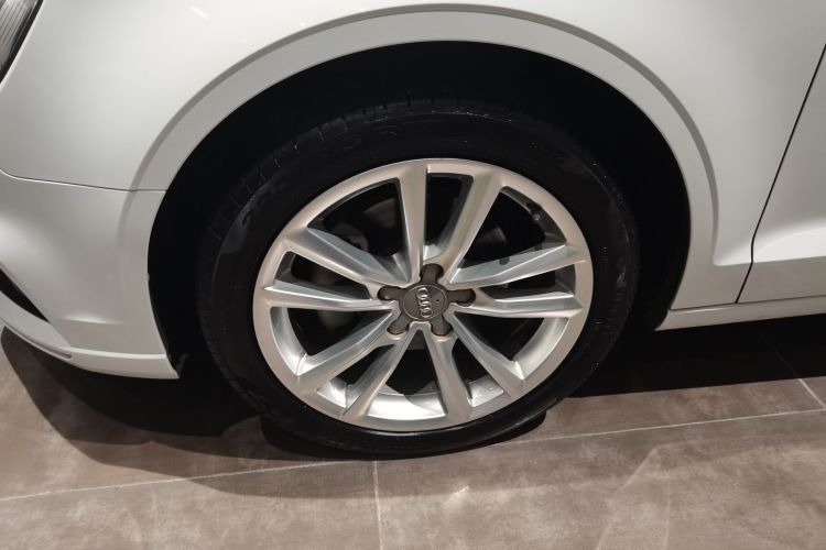 奥迪A3 2018款 30周年年型 Limousine 35 TFSI 进取型车身外观6007