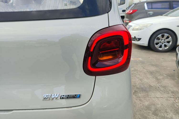 五菱汽车 宏光MINIEV 2025款 四门版 进阶款车身外观9