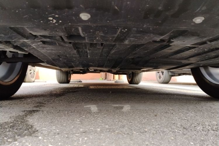 东风风神 皓瀚 2023款 DH-i 1.5T 尊贵版局部细节9008