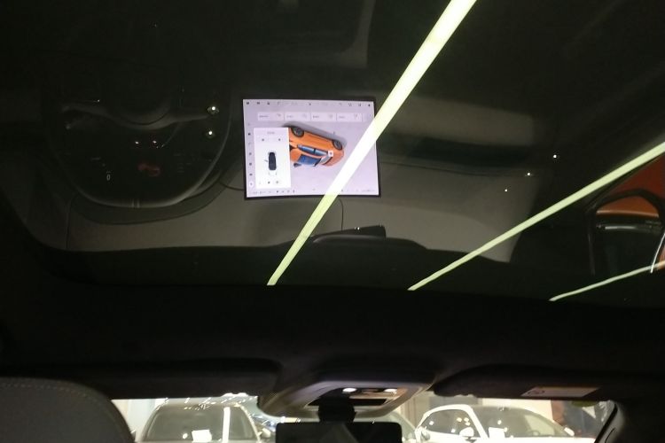 极氪001 2025款 WE版 100kWh 后驱中控内饰22