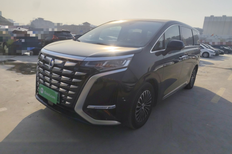 腾势D9 2022款 DM-i 970 四驱旗舰型车身外观1