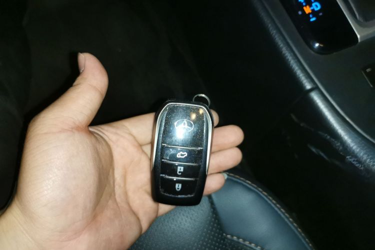 丰田 汉兰达 2018款 2.0T 四驱至尊版 7座 国VI中控内饰11