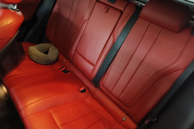 宝马X6 2019款  xDrive35i尊享型 M运动套装中控内饰21