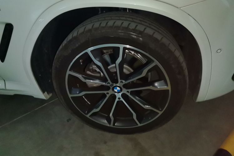 宝马X3 2023款 改款 xDrive30i 领先型 M曜夜套装车身外观10