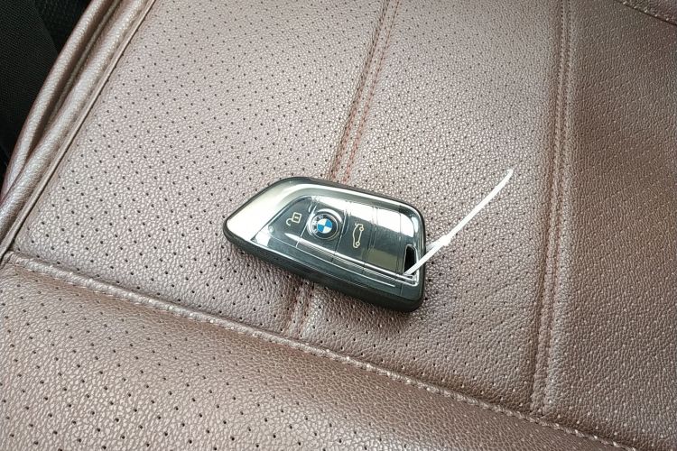 宝马X1 2016款 sDrive20Li 豪华型中控内饰11