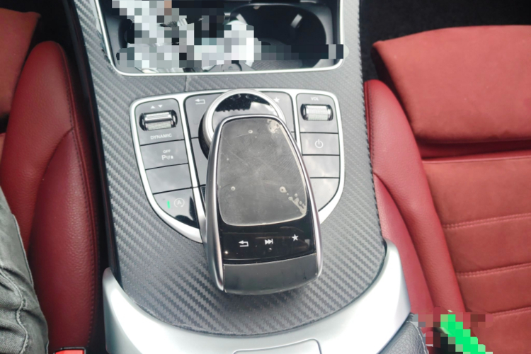 奔驰C级 2017款 C 200 运动版中控内饰18