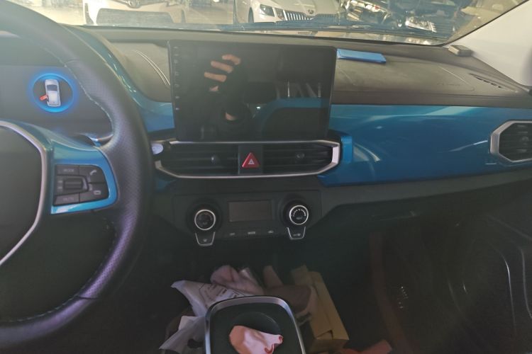 北汽新能源EC3 2019款 灵动版中控内饰16