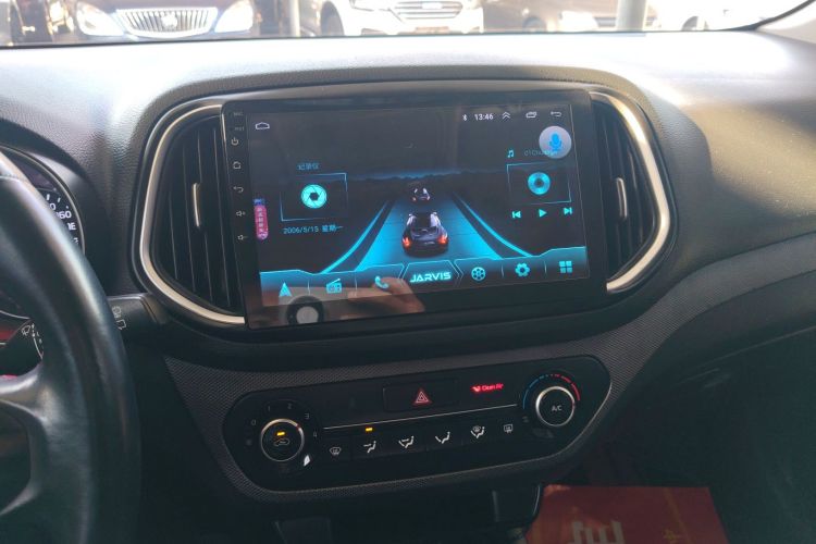 起亚 KX3傲跑 2017款 1.6T 自动傲雅版中控内饰16