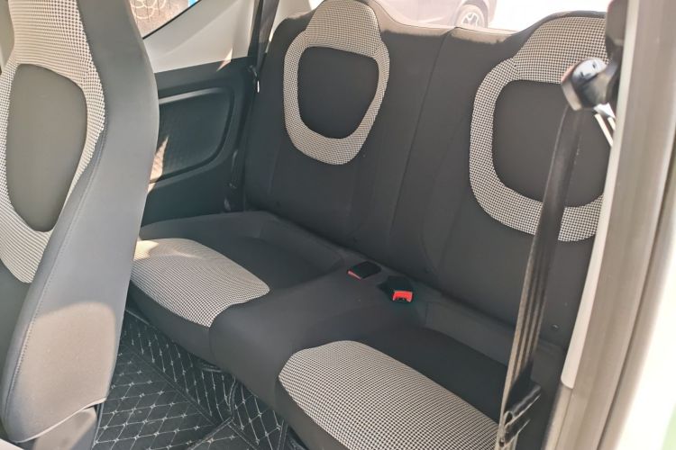 五菱汽车 宏光MINIEV 2024款 第三代 215km 青春版中控内饰21