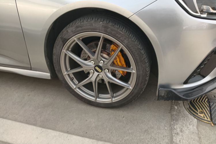 别克 君威 2019款 20T 精英型 国V车身外观10