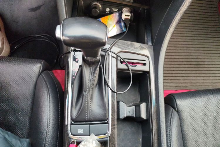 起亚K5 2016款 1.6T 自动GLS中控内饰18