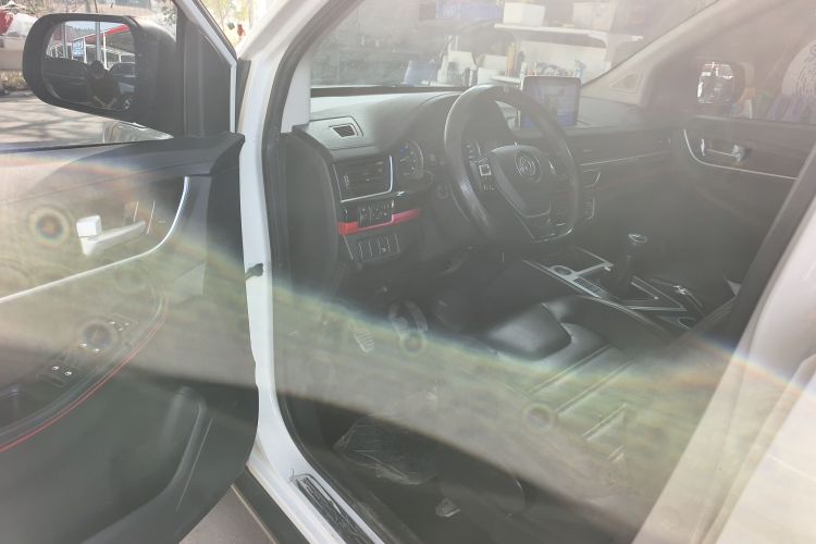 东风风行 风行SX6 2021款 1.6L 手动环球纪念版中控内饰7003