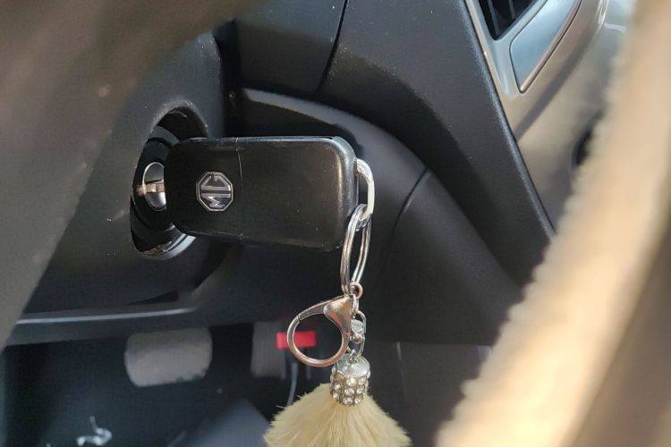 名爵 锐行 2016款 1.5L 自动超值豪华版中控内饰11