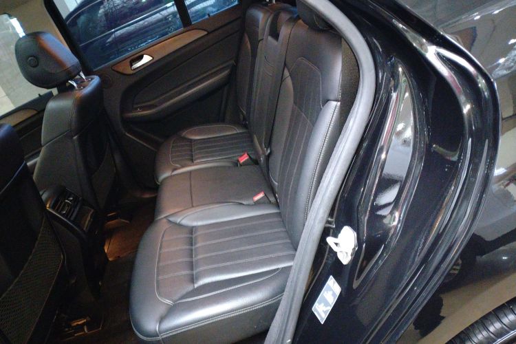 奔驰GLE 2018款 GLE 320 4MATIC 动感型臻藏版中控内饰21