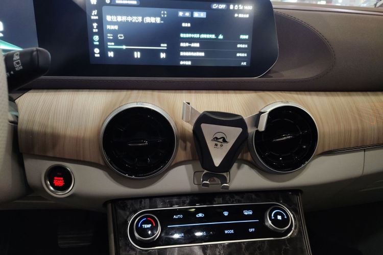 东风风行 风行游艇 2022款 1.5T DCT逐浪版中控内饰16