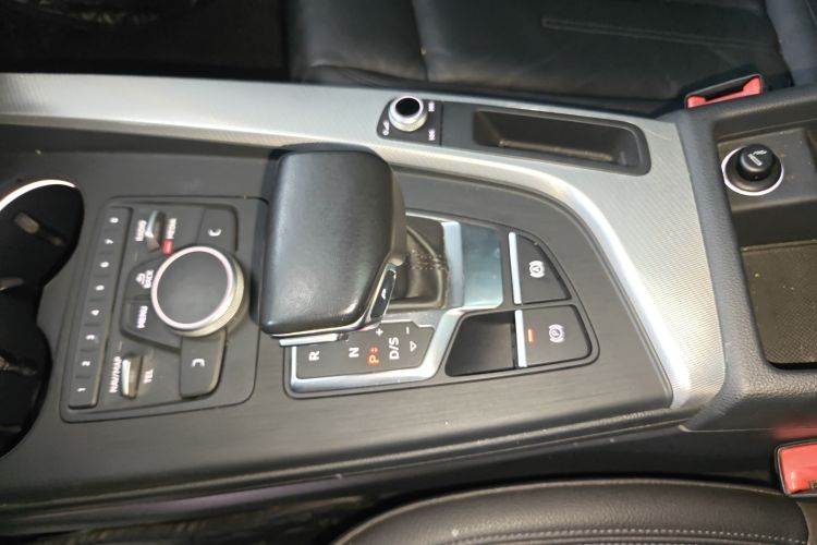 奥迪A5 2017款 Coupe 40 TFSI 时尚型中控内饰18