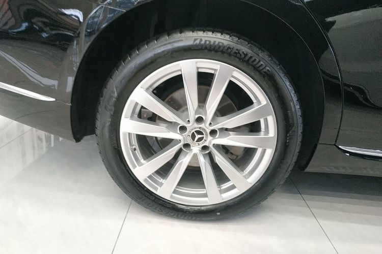 奔驰S级 2024款 改款 S 400 L 商务型车身外观6008