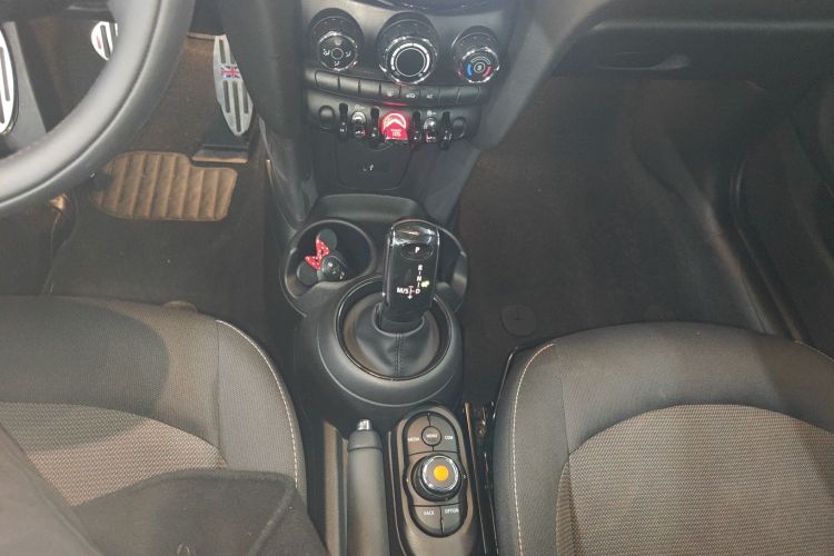 MINI 2018款 1.5T ONE中控内饰18