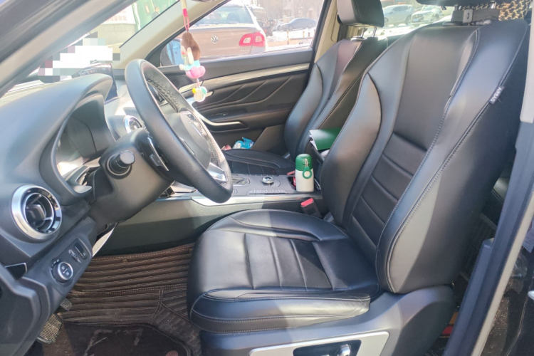 魏牌 VV7 2017款 2.0T 超豪型中控内饰19