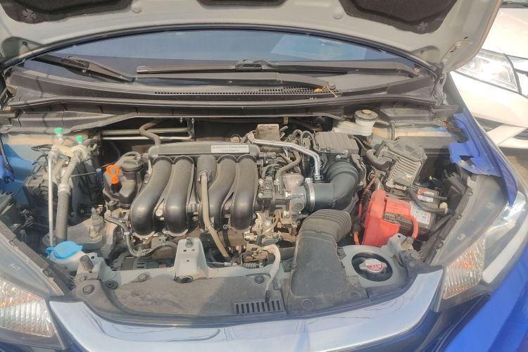 本田 飞度 2018款 1.5L CVT舒适天窗版机舱底盘24