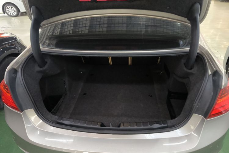 宝马3系 2015款 316Li 时尚型局部细节23