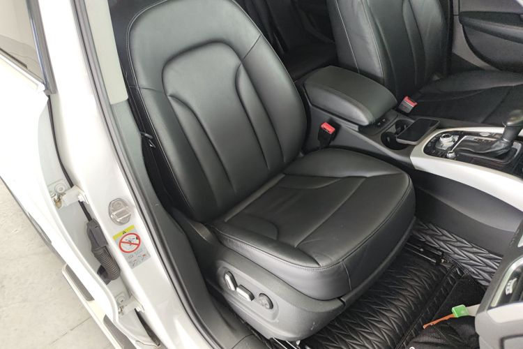 奥迪Q5(进口) 2013款 45 TFSI quattro 运动型局部细节41