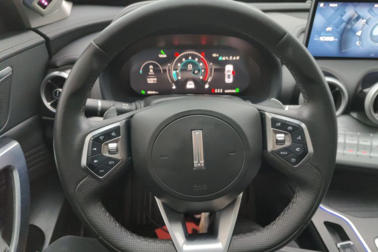 魏牌 VV7 2020款 2.0T 旗舰型中控内饰13