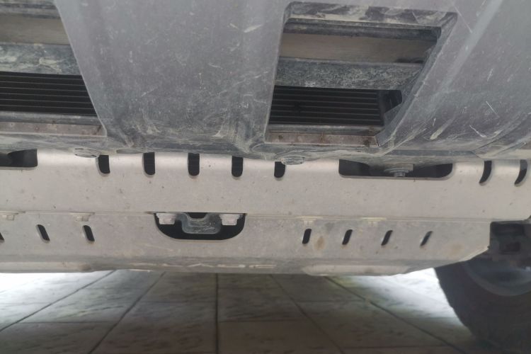 丰田 普拉多 2024款 2.4T 悍野WX版 6座局部细节9008