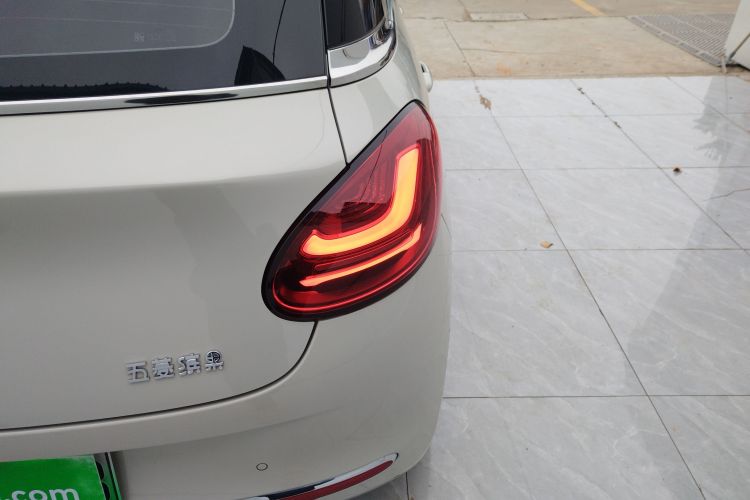 五菱汽车 五菱缤果 2023款 203km 舒享款车身外观9