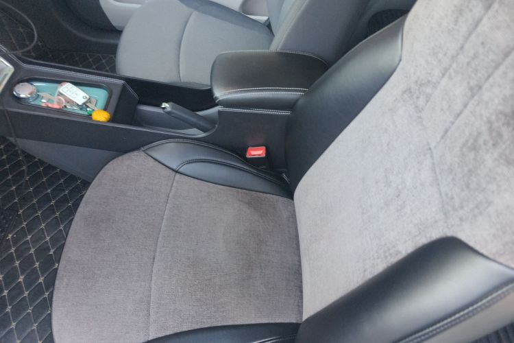 长安启源 长安Lumin 2024款 205km 橙风版局部细节19