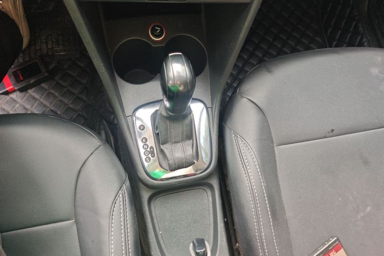 大众 Polo 2013款 1.4L 自动舒适版中控内饰18