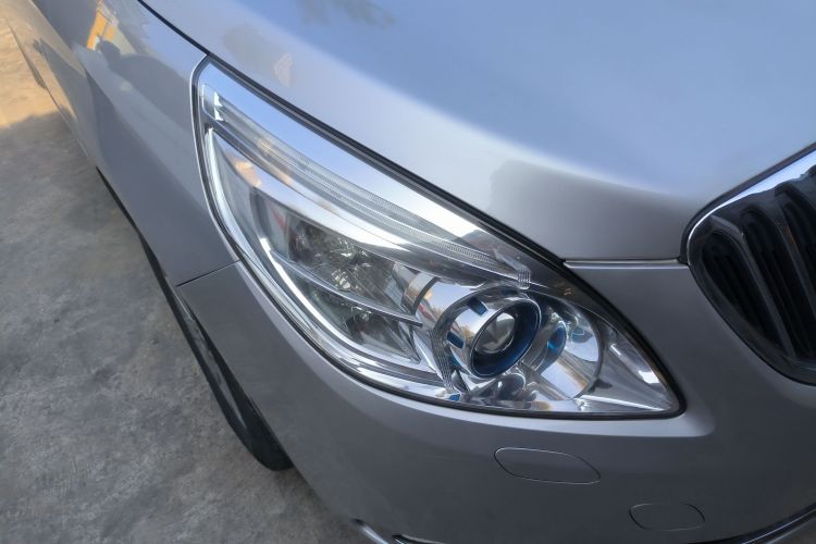 别克GL8 2011款 2.4L LT豪华商务行政版车身外观6006