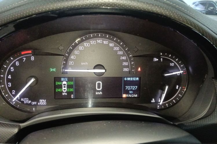 凯迪拉克XTS 2018款 28T 技术型中控内饰14