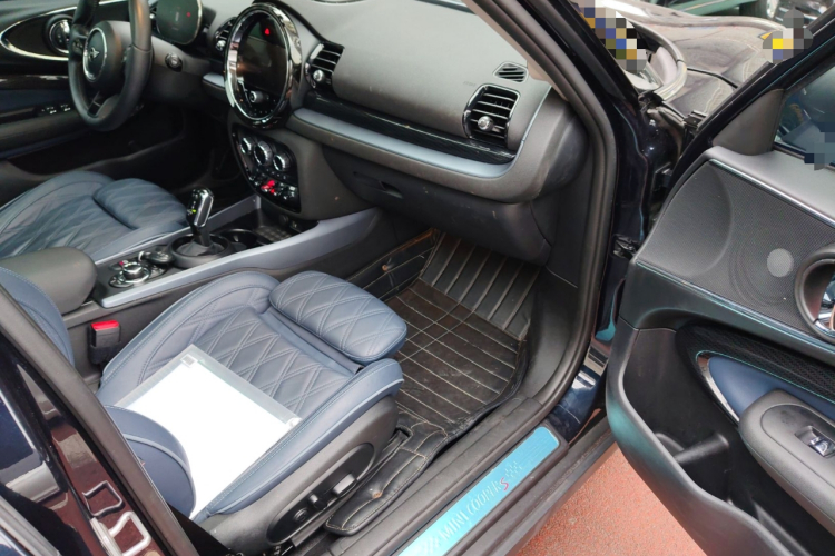 MINI Clubman 2022款 2.0T COOPER S局部细节9005