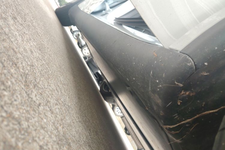 特斯拉 Model Y 2025款 改款 长续航全轮驱动版局部细节9001