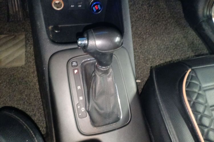 起亚K3 2015款 1.6L 自动GL局部细节18