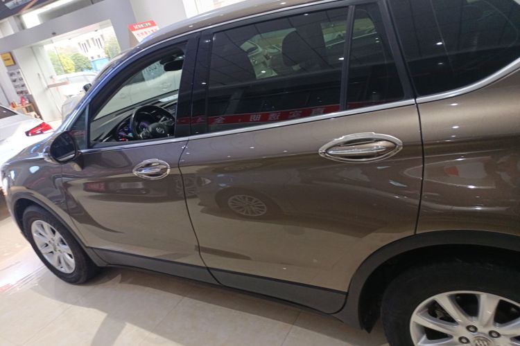 别克 昂科威 2019款 20T 两驱精英型 国VI车身外观4