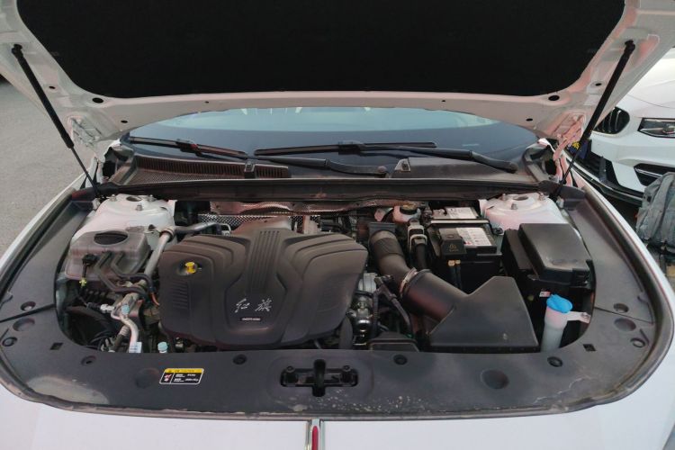 红旗H6 2023款 2.0T 致臻版机舱底盘24